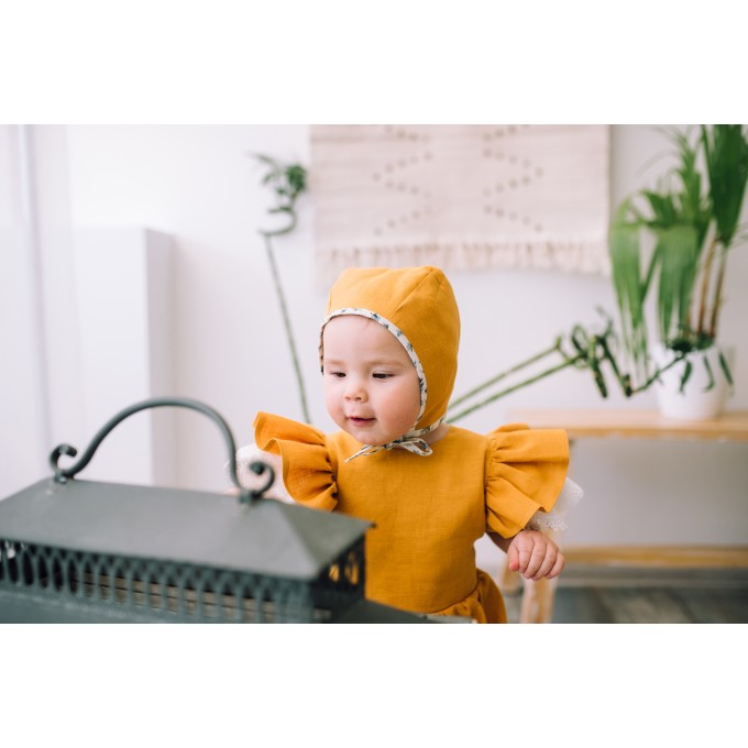 Linen baby bonnet