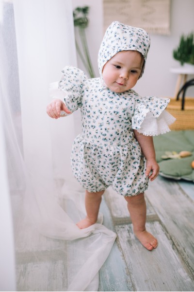 Linen baby bonnet